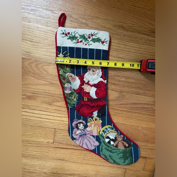 Santa Claus Present Children Christmas Needlepoint Stocking Holiday 18”Felt Back